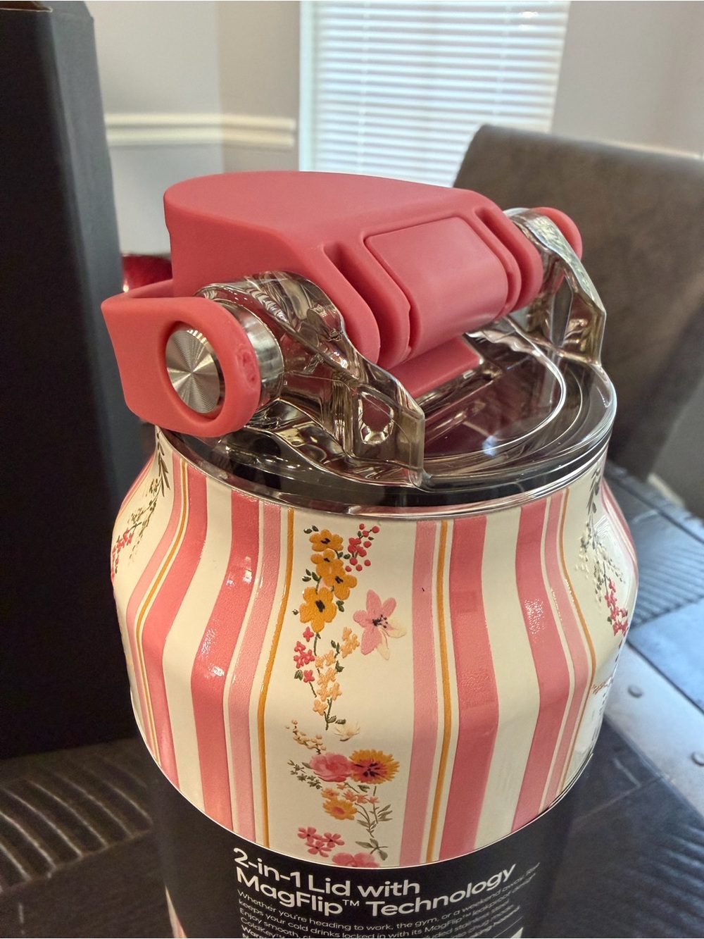 BruMate Rise 35 oz Water Bottle in Cascading Florals - Pink - Picture 3 of 6
